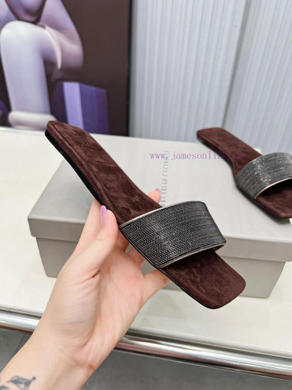 Brunello Cucinelli B C sandals are now available in new stylesImported cashmere fabric with bljc7rje