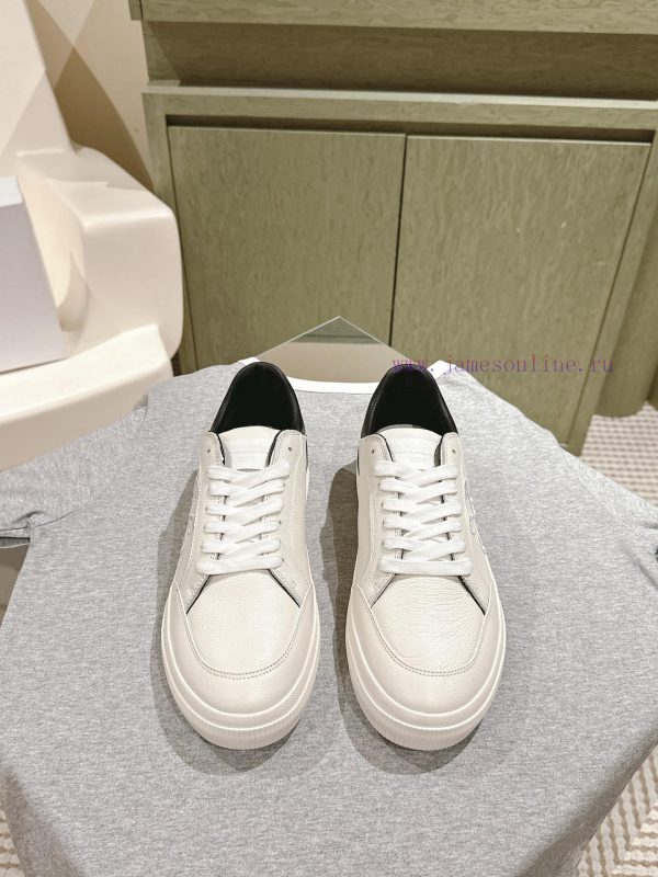 Men's Style | ² ⁰ ² 4 ?? ??Off white's latest popular men's casual shoes are made of delicatxun9ub21