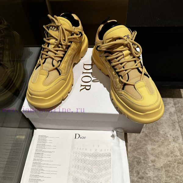 The first release of the Dior 2024 series, this C'est Dior sports shoe showcases a striking ov3hny32
