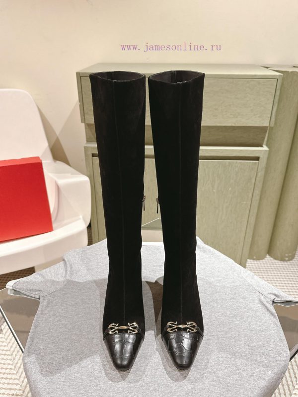 | ²⁰²4 ??  ??Ferragamo's autumn and winter collection of new boots features smooth lines az68uiyhw