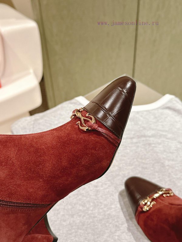 | ²⁰²4 ??  ??Ferragamo's autumn and winter collection of new boots features smooth lines a4jg6ps8h - Image 5