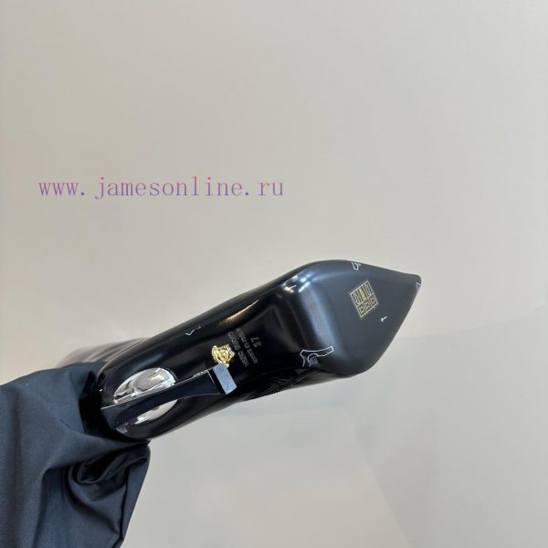 Versace 2024 Spring/Summer New Long BootsThe Milan runway features a minimalist and sleek deajoaf9jq - Image 10