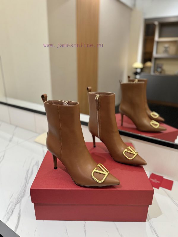 ????????? Valentino ͥ Purchasing LevelThe new season's Warren boots and shoes are also so bef90dgym4