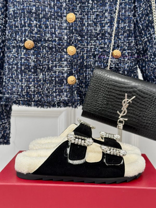 Top versionRoger Vivier | RV Double Diamond Button Hairy SlippersA pair of easy to wear slipzddwueqx