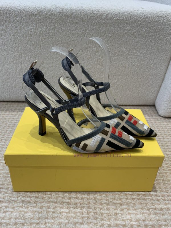 Fendi 24ss Fendi series double FF pointed high-heeled sandalsA must-have FF trailer every ye2orvgaia - Image 3