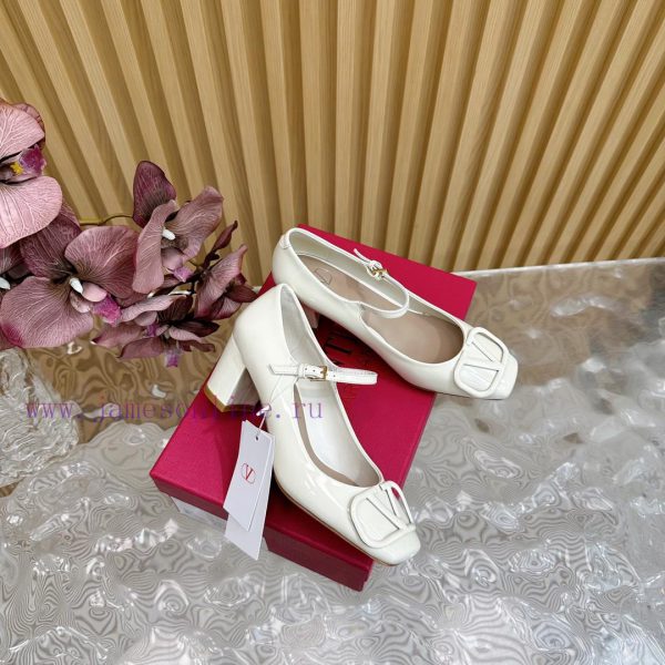 -- New Warren——————2024 Top Quality Valentino Coarse Heel Mary Jane Single Shoes with Exquis4p6i1fbq - Image 3