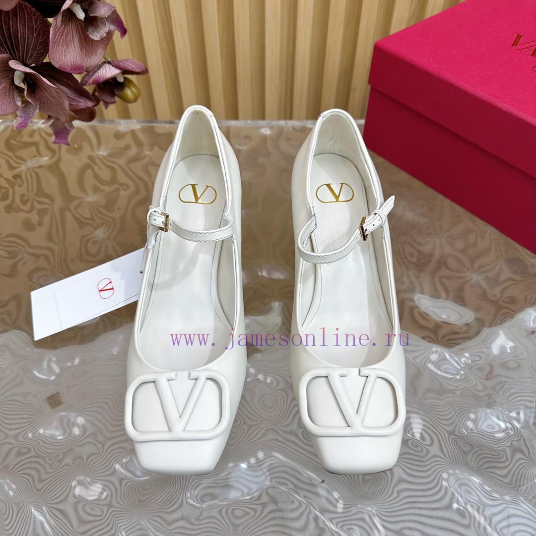 -- New Warren——————2024 Top Quality Valentino Coarse Heel Mary Jane Single Shoes with Exquis6sriu5to - Image 6