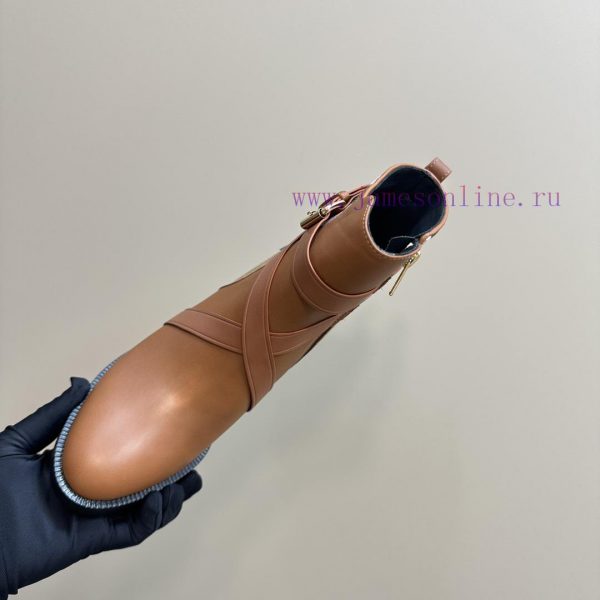 Top tierBurberry BBR is designed by designer Daniel Lee for 24/7 autumn and winter. The atmoi3ty114b - Image 9