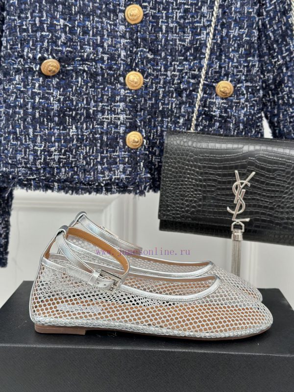 AlAIA | Classic retro mesh Mary Jane shoes from AlAIAFull of girlish style, with both modern1kfn6w0a