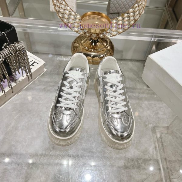 24 new Dior sponge shoes, thick soled casual shoesThis Dior Star sports shoe continues the t0bm7l6k7