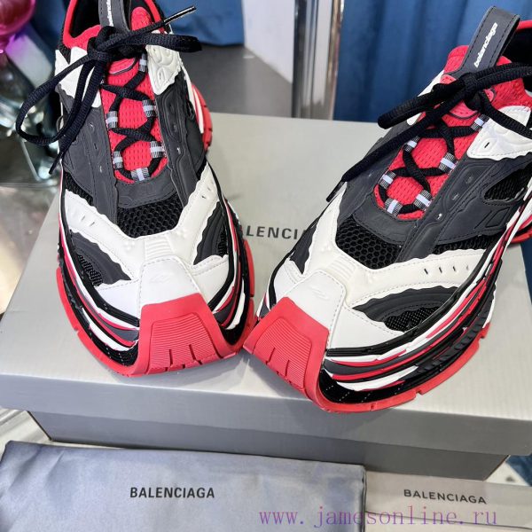 Balenciaga 16XL Sneaker's overall shoe design draws inspiration from the creation ideas of B6347zhmw - Image 7