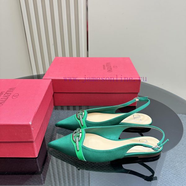 ????????? Warren rhinestone V-button sandals, the latest series from V Home, can be said to gpvhgkj9