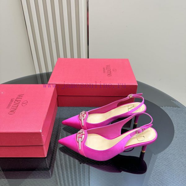 ????????? Warren rhinestone V-button sandals, the latest series from V Home, can be said to ho5en2mr