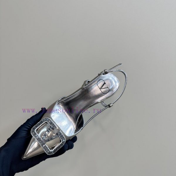 ????????? Warren rhinestone V-button sandals, the latest series from V Home, can be said to auri5utk - Image 9