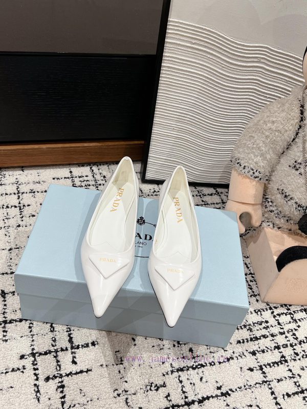 Top qualityprada ss25 new arrival～P Home 2025 Early Spring New Product: Post Air Pointed Higd5t6goec