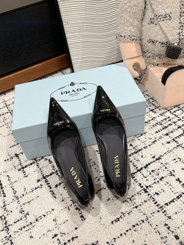 Top qualityprada ss25 new arrival～P Home 2025 Early Spring New Product: Post Air Pointed Higwix9vzzq - Image 4