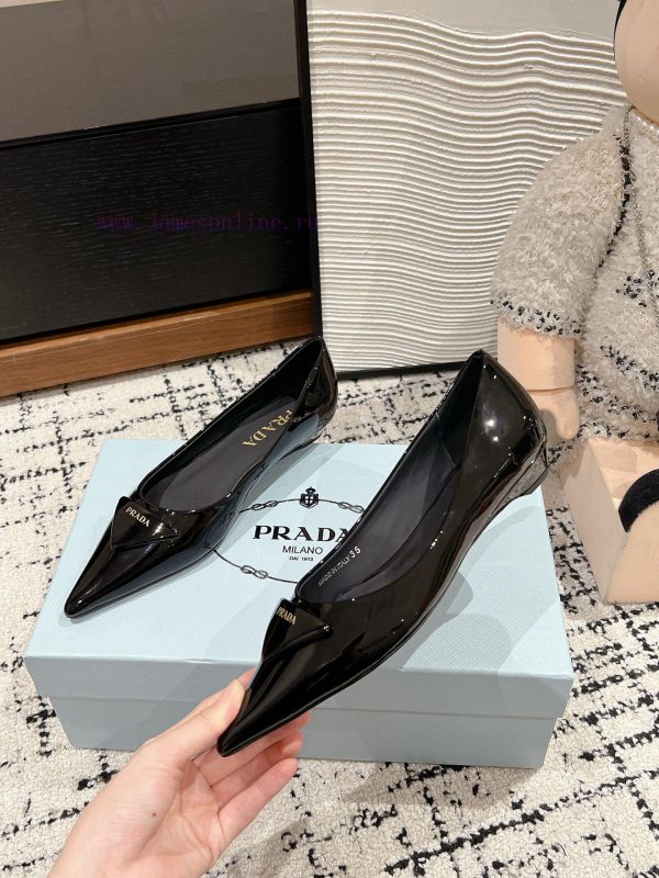 Top qualityprada ss25 new arrival～P Home 2025 Early Spring New Product: Post Air Pointed Higwix9vzzq - Image 5