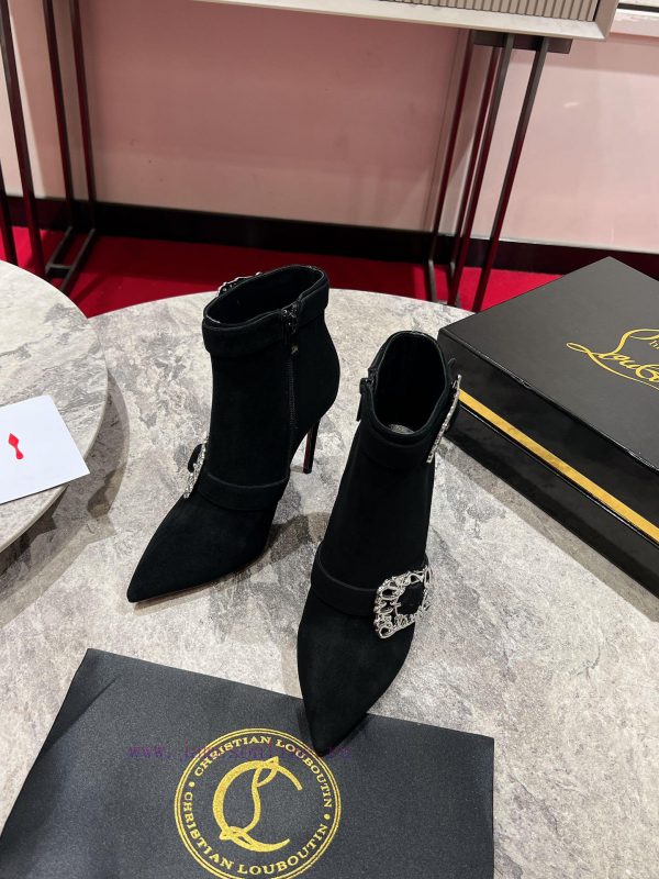 CL buckle boots ∙ ꫛꫀ w ︎It comes with 100mm stiletto heels made entirely of black calf leathqi0tjati