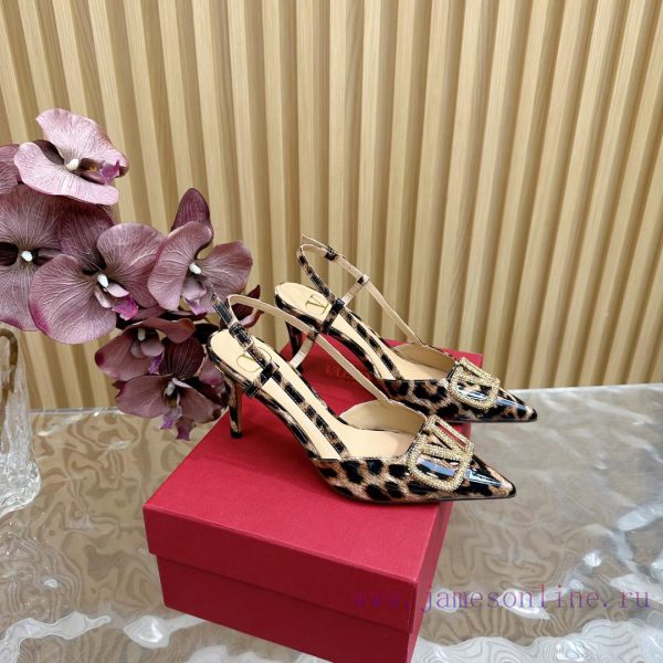 Valentino's newly developed diamond buckle patent leather high-heeled sandals series————————ew10q82o