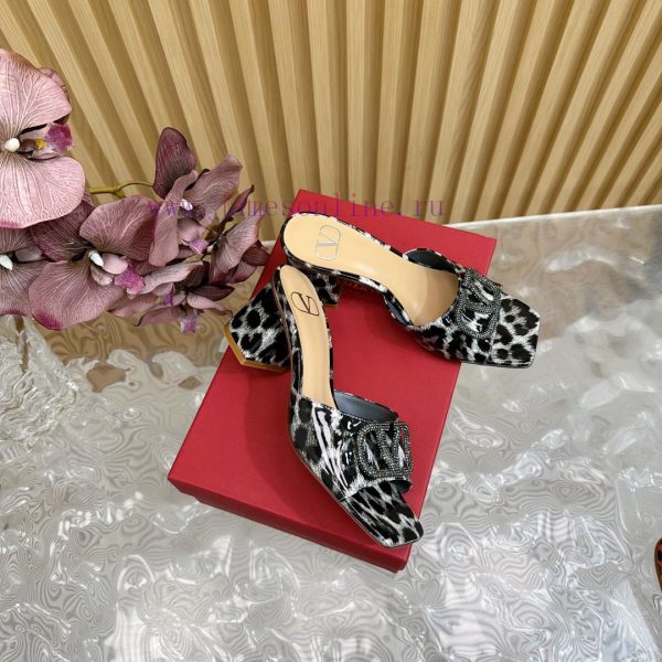 Valentino's newly developed diamond buckle patent leather high-heeled sandals series————————1jupw1s5 - Image 3