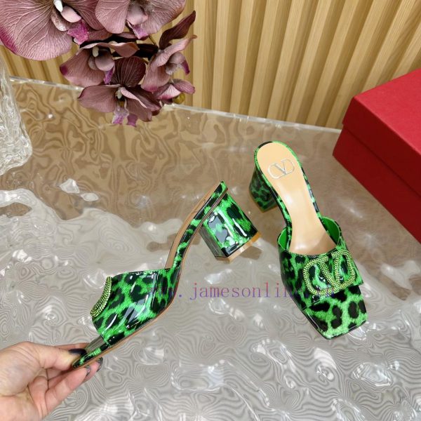 Valentino's newly developed diamond buckle patent leather high-heeled sandals series————————fodmhp1o - Image 8