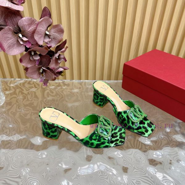 Valentino's newly developed diamond buckle patent leather high-heeled sandals series————————fodmhp1o - Image 10