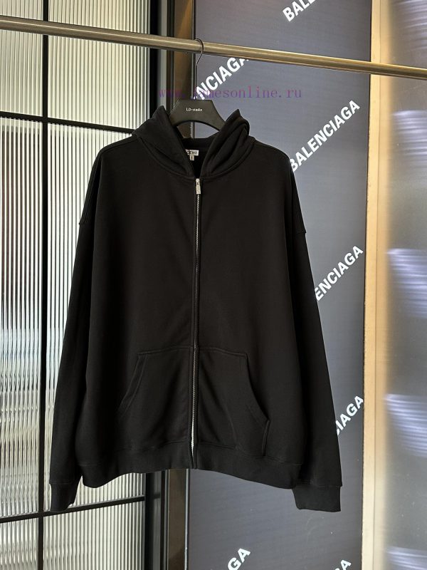𝗟𝗢𝗘𝗪𝗘/Luoyiwei new back embossed LOGO zipper jacket hoodie-Color Black-LOEWE is a luxury lea u597f41x