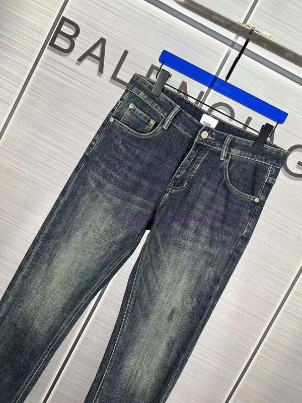 High version Givenchy GVC jeans, the latest autumn product of 2024, available for sale simul 653qpk33 - Image 9