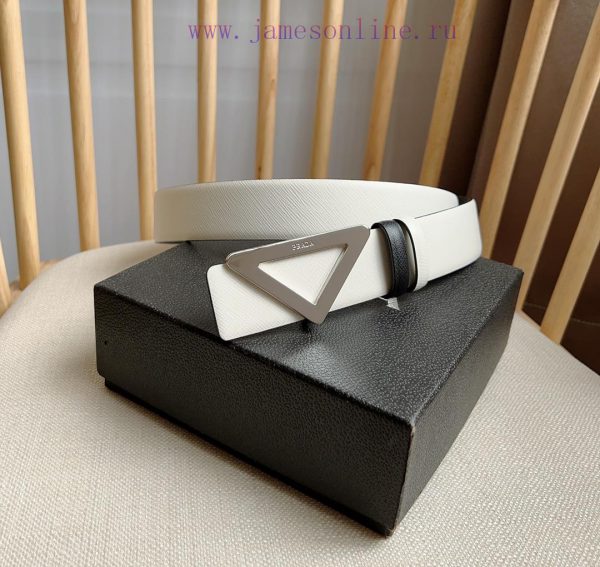 PRADA's buckle style waist belt comes from a multifunctional combination accessory series th ypmxw244
