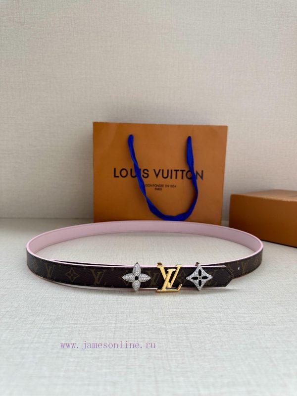 The 2.0-wide LV Trio double-sided belt is made of delicate cowhide leather and Monogram canv 4z0fkll3