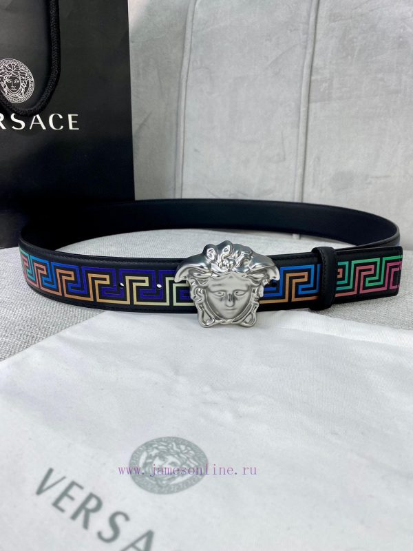 Width 4.0 cm Versace This classic Versace belt is made of soft calf leather, adorned with La 4ps9rf5g