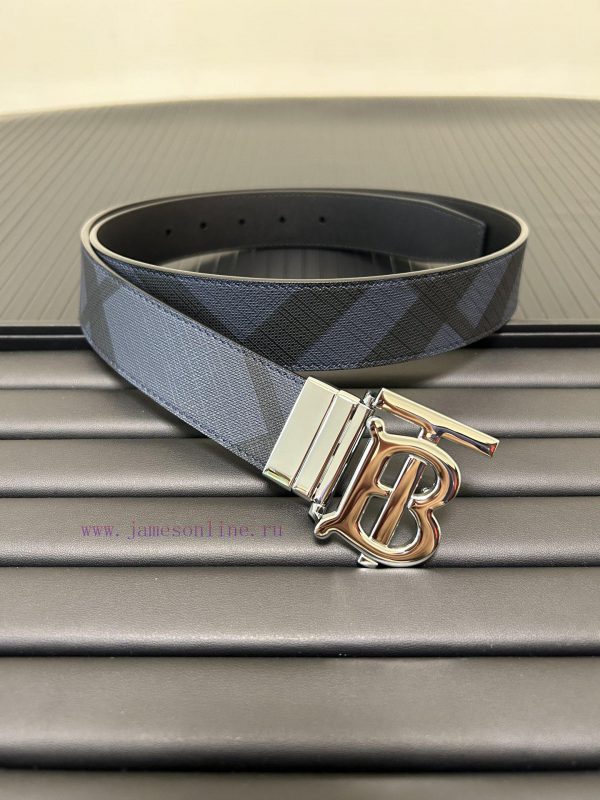 Burberry. BurberryA complete set of high-quality tail clip fasteners with a width of 35mm, p vcofgzqy