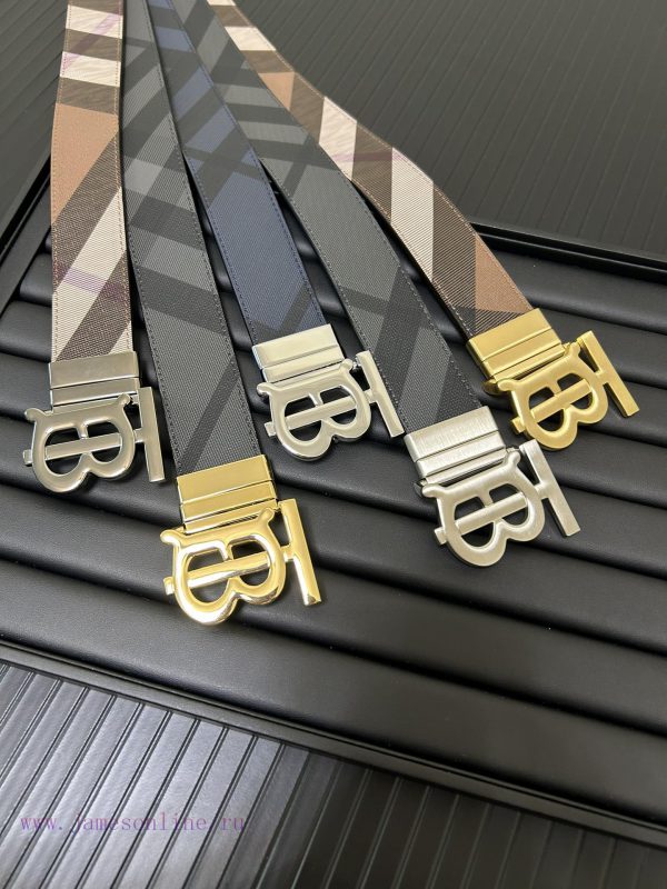 Burberry. BurberryA complete set of high-quality tail clip fasteners with a width of 35mm, p 1mgcje1s