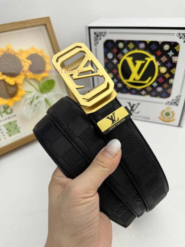 LV... Louis Vuitton automatic beltMaterial: Leather Belt with 100% Head Layer. The leather b rlfla9k0