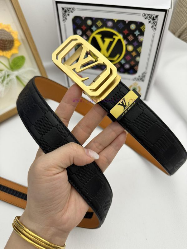 LV... Louis Vuitton automatic beltMaterial: Leather Belt with 100% Head Layer. The leather b rlfla9k0 - Image 5