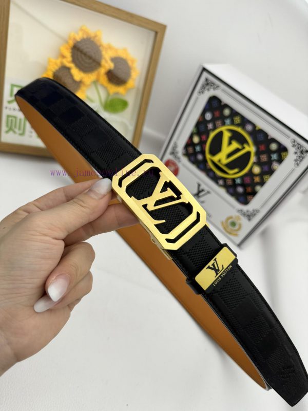 LV... Louis Vuitton automatic beltMaterial: Leather Belt with 100% Head Layer. The leather b rlfla9k0 - Image 6