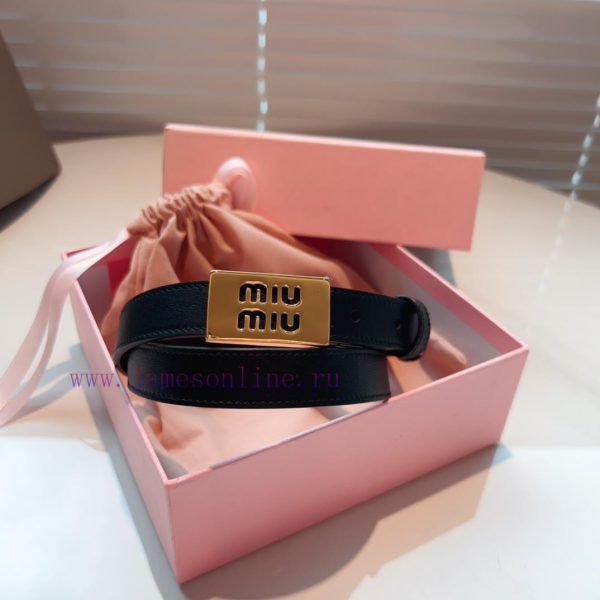 This leather belt is the ideal choice to enhance the unique style and tasteThe eye-catching 9gqvyity