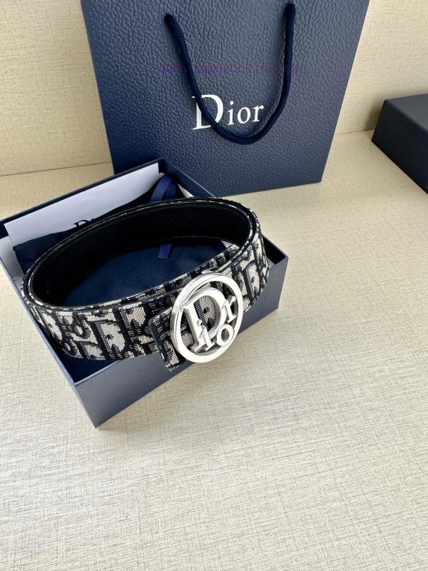 Dior's 3.5cm wide gold trimmed brass waistband buckle is a new addition to the spring collec gka3trer - Image 4