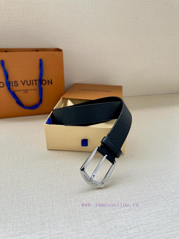 3.4 Wide Vendome embossed waistband with smooth leather outlining smooth lines, exuding a st 7fbdb2d8 - Image 6