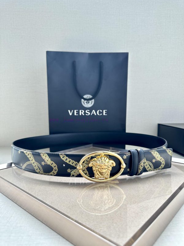Width 4.0cm Versace This soft crocodile leather strap from Versace is paired with an oval Me uykbm5m4
