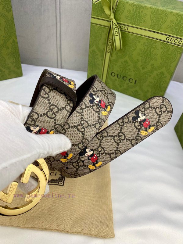 4.0cm wide Gucci double-sided belt, with GG Supreme canvas on one side infused with Mickey p gi3njr6l - Image 8