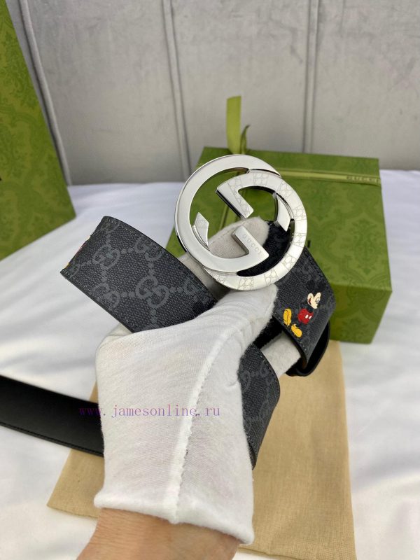 4.0cm wide Gucci double-sided belt, with GG Supreme canvas on one side infused with Mickey p 8bbeeb73 - Image 9