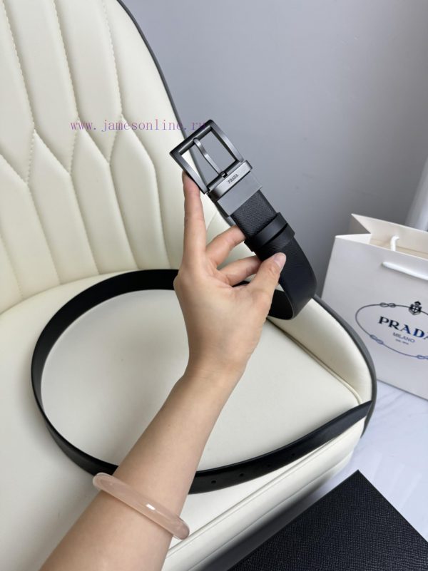 PRADA. PradaIt is a famous luxury brand in Italy, dedicated to creating a fashion concept th qd91uf7l