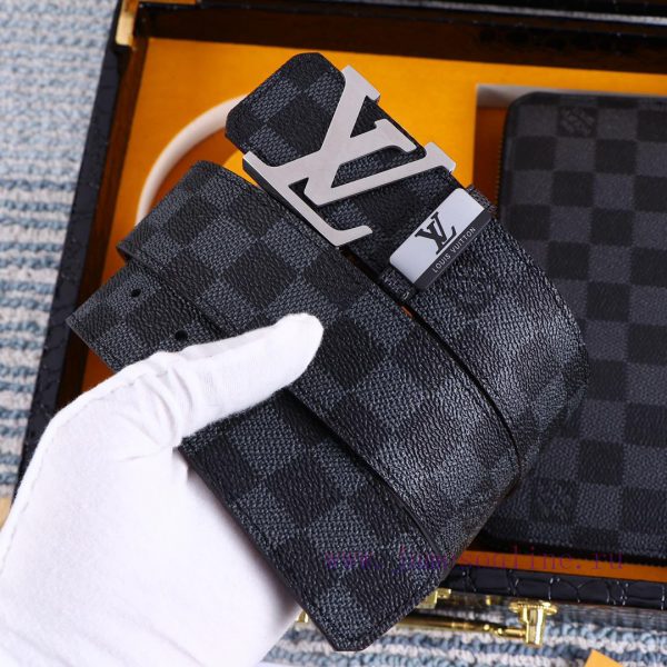 LV... Louis Vuitton Belt Gift Box SetThe material is made of 100% top layer cowhide, ensurin c66r2xtb