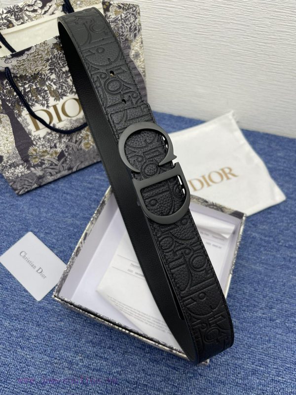 This 35mm double-sided belt from Dior combines elegant temperament with modern style. On one zjksj9bb