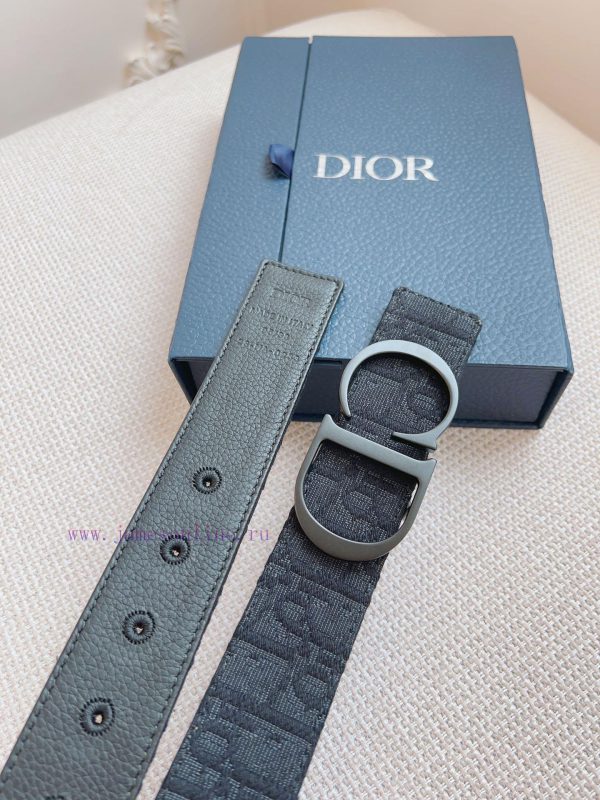 High end quality, physical photographyComes with a complete gift boxDIOR material, milkshake 2op3s1d3 - Image 4