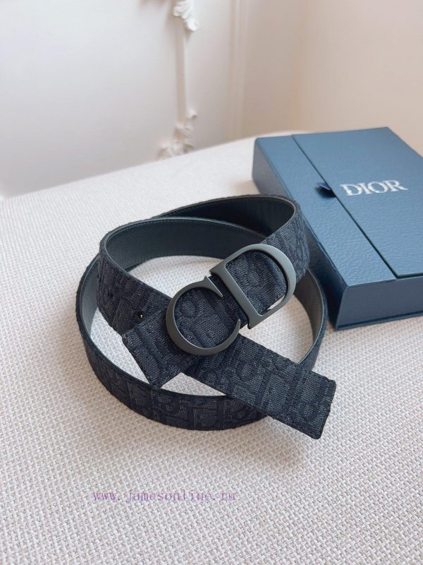 High end quality, physical photographyComes with a complete gift boxDIOR material, milkshake 2op3s1d3 - Image 5