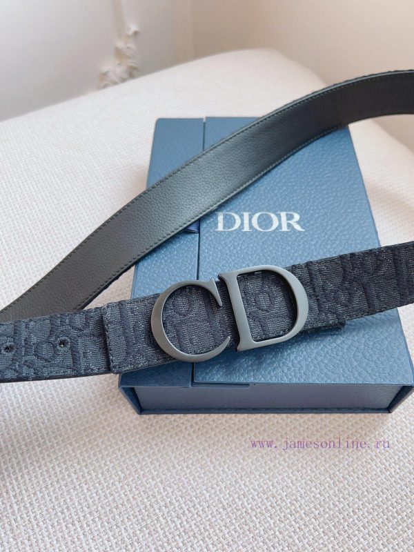 High end quality, physical photographyComes with a complete gift boxDIOR material, milkshake 2op3s1d3 - Image 8