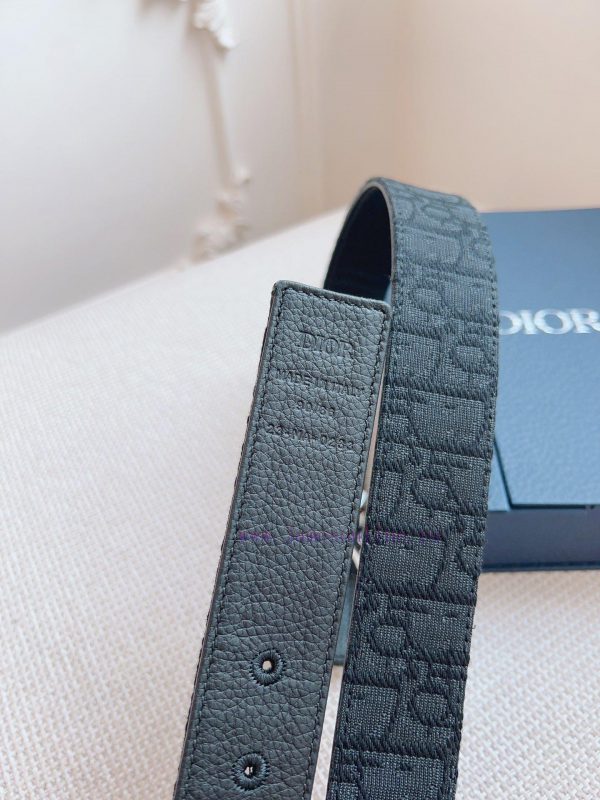 High end quality, physical photographyComes with a complete gift boxDIOR material, milkshake owwh106u - Image 6