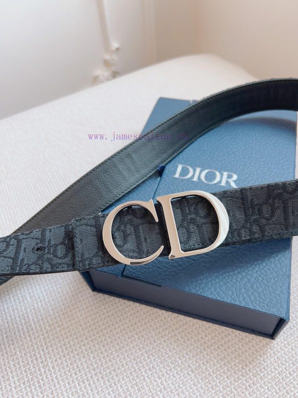High end quality, physical photographyComes with a complete gift boxDIOR material, milkshake owwh106u - Image 9